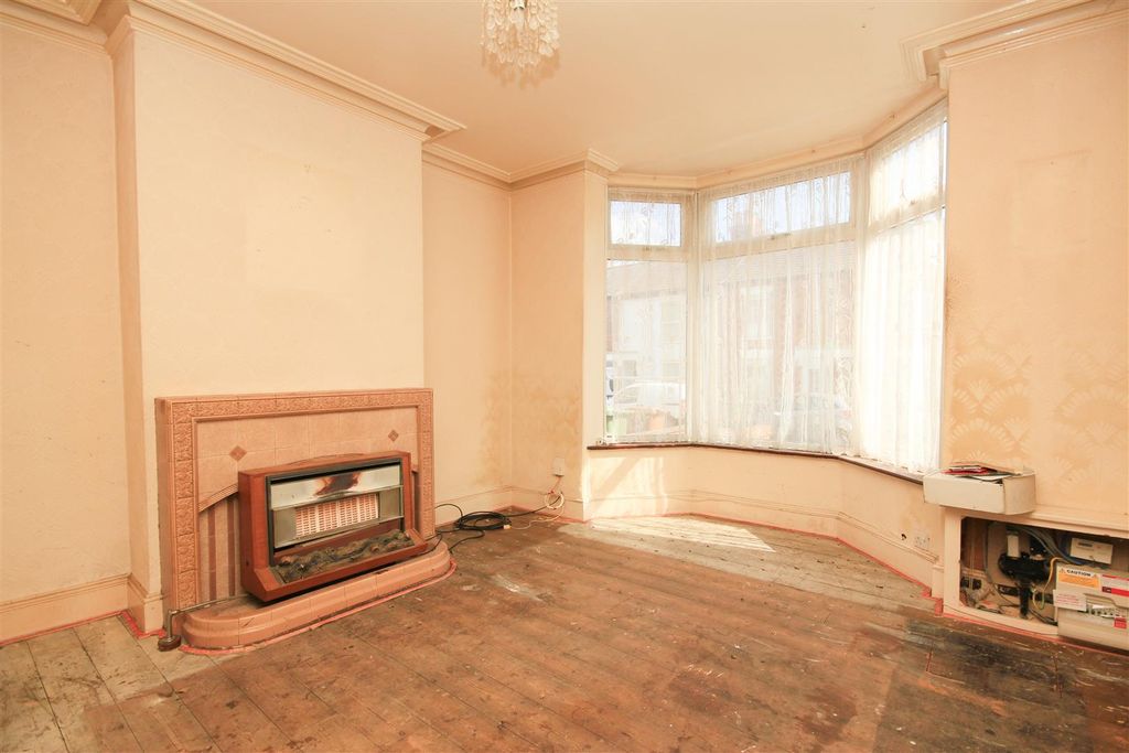 Property photo 2 of 13 Living 2.Jpg