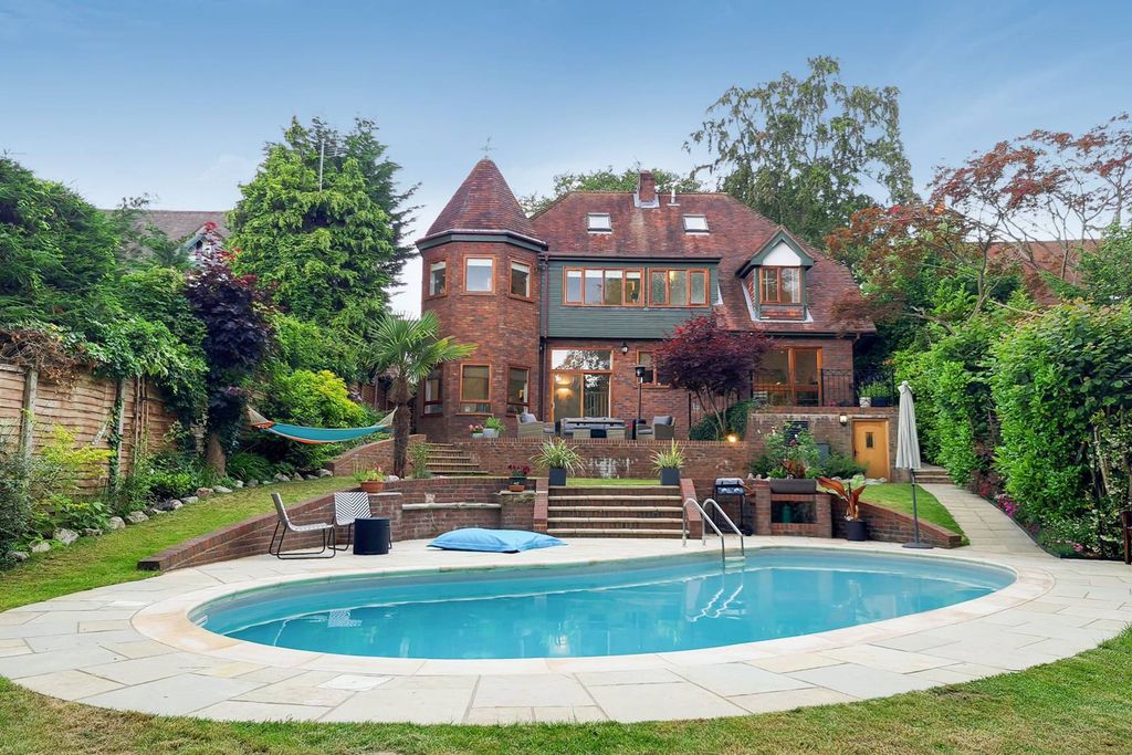 Property photo 1 of 15