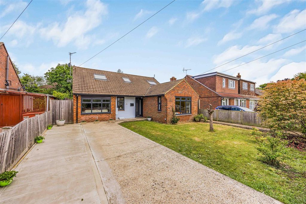 Property photo 1 of 28 Woodfield Park Road, Hermitage-Small-Porticomarket