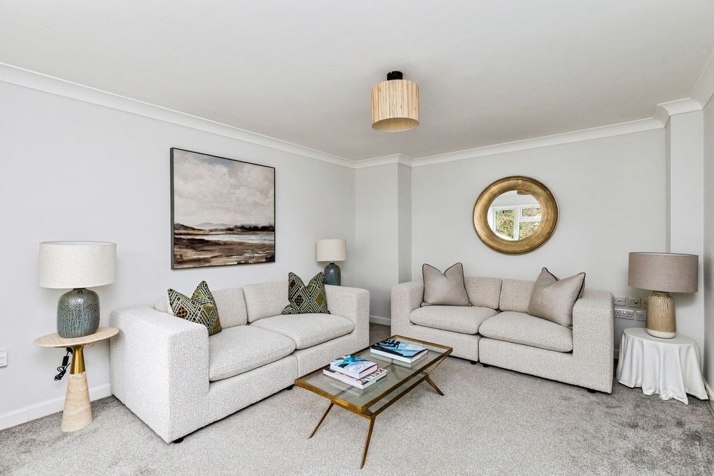 Property photo 3 of 21 Pbox-Img.Jpg