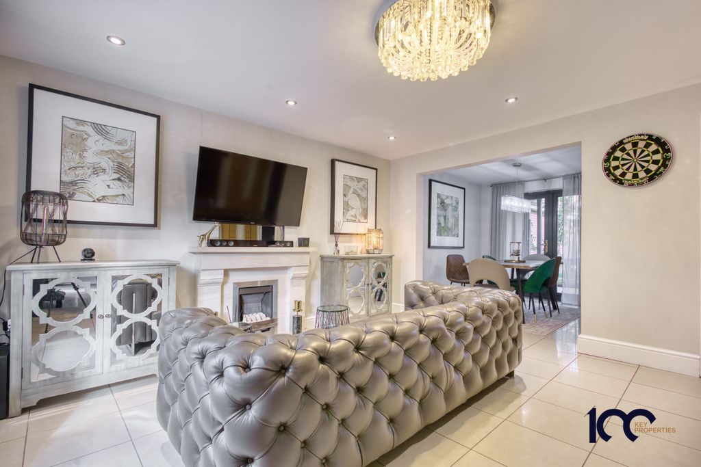 Property photo 2 of 37