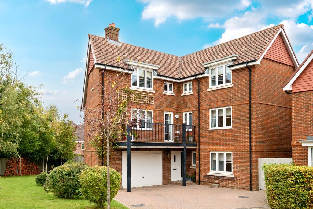 Property photo 3 of 17