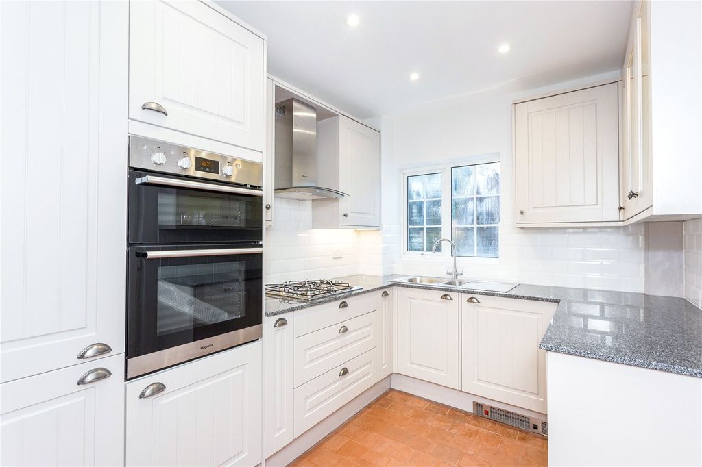 Property photo 2 of 13 Kitchen