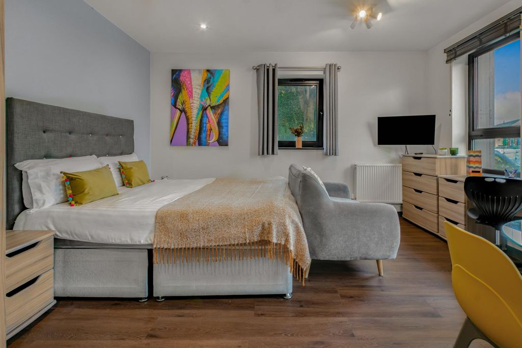 Property photo 3 of 9 Property Photo