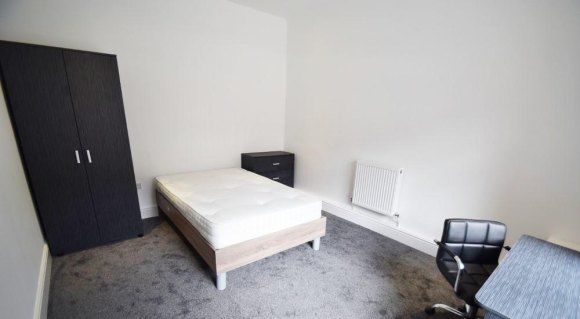 Property photo 2 of 19 66 Boughey Road Bed1.Jpg