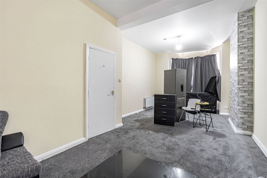 Property photo 2 of 21 Reception Room