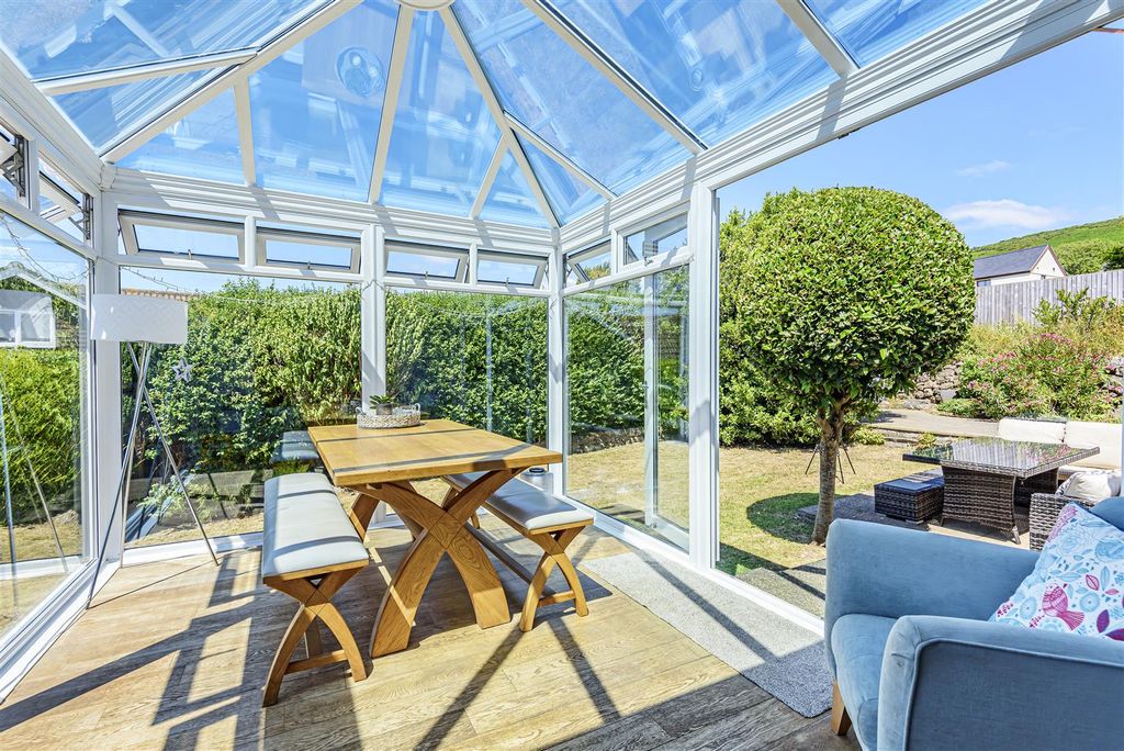 Property photo 2 of 21 Conservatory/ Breakfast Room