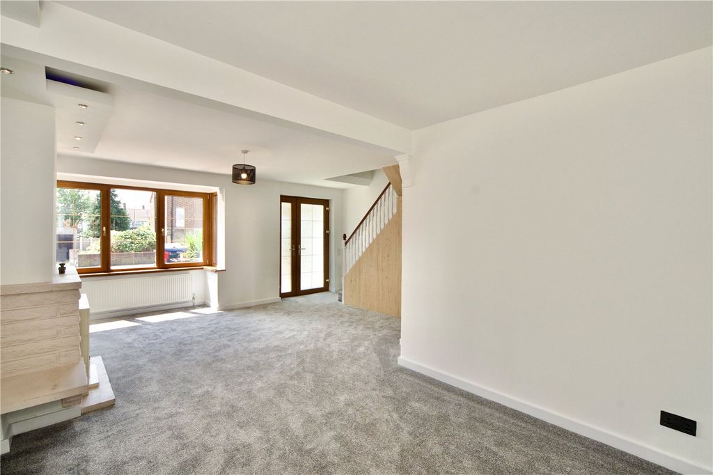 Property photo 2 of 38 Picture No. 44