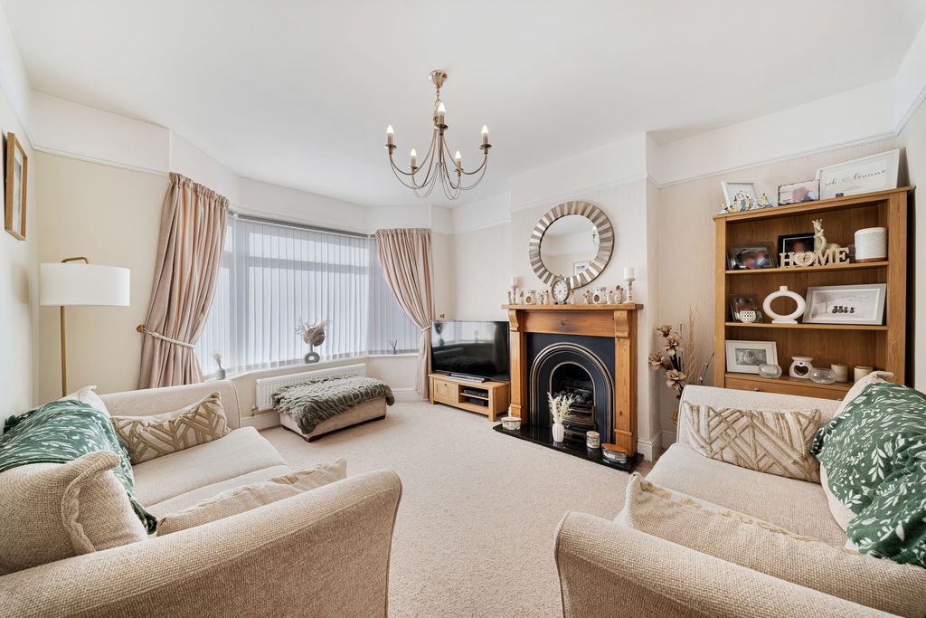 Property photo 2 of 35