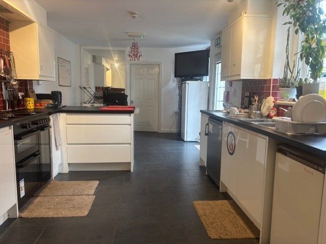 Property photo 3 of 4