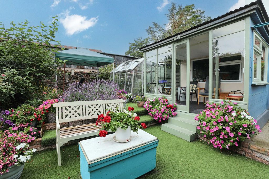 Property photo 2 of 16 Summer House &amp; Garden