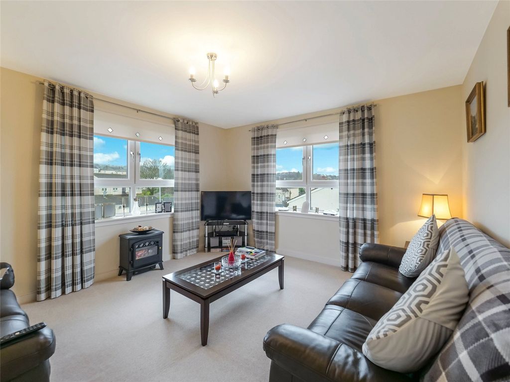 Property photo 2 of 26 Living Room