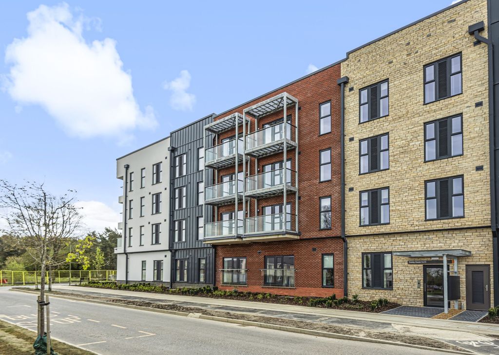 Property photo 2 of 18