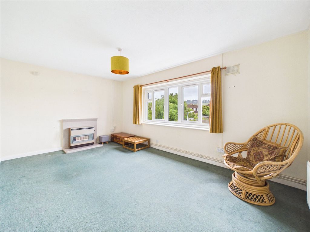 Property photo 2 of 15 Picture No. 28