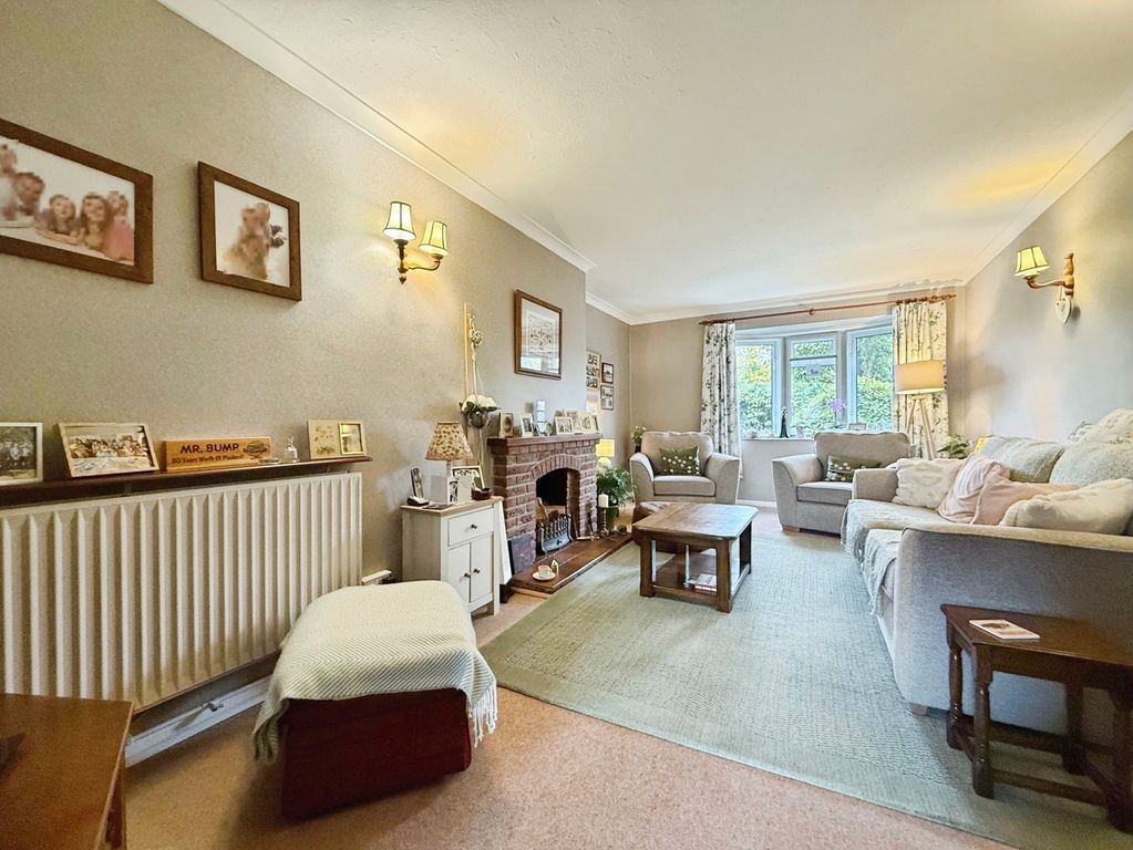 Property photo 2 of 15 Pbox-Img.Jpg