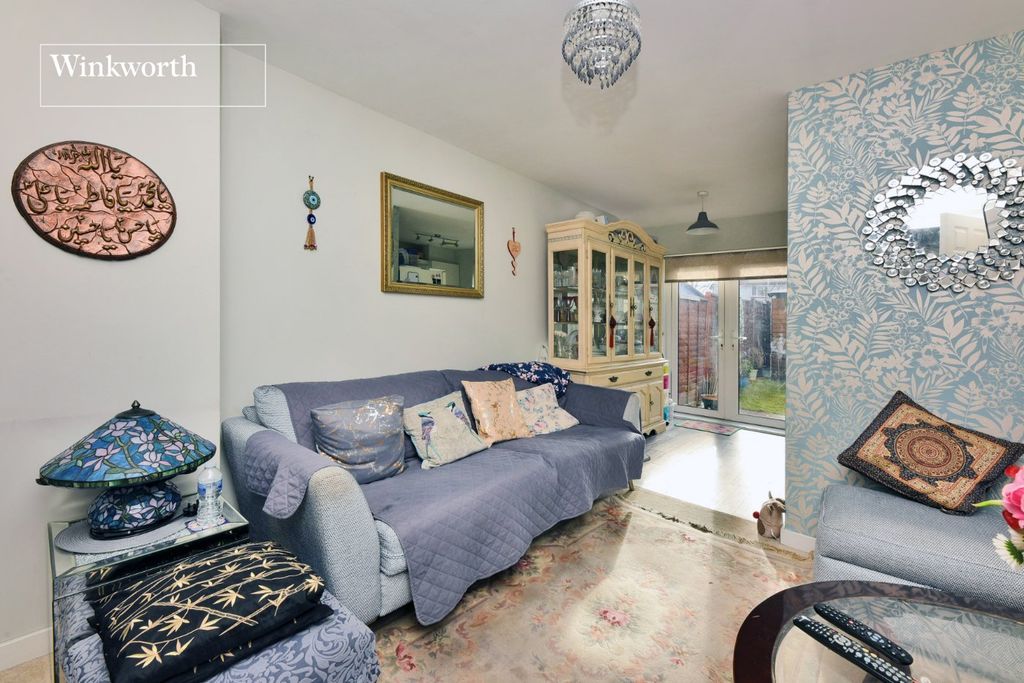 Property photo 3 of 17 Picture No. 12