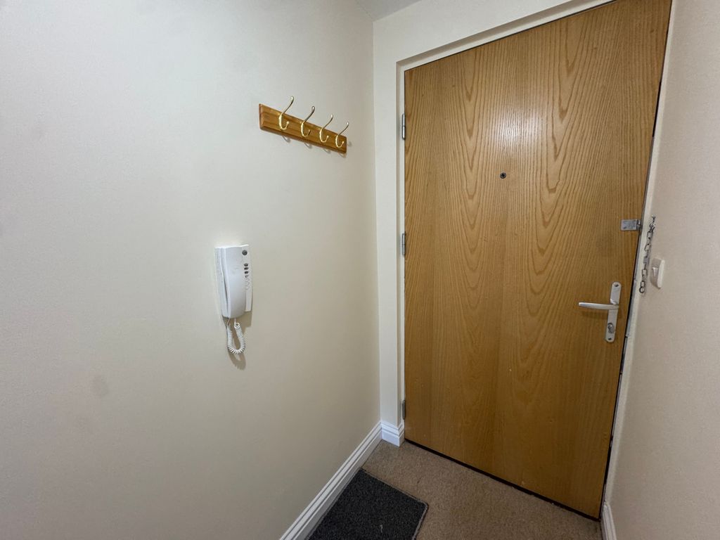 Property photo 2 of 9 Image
