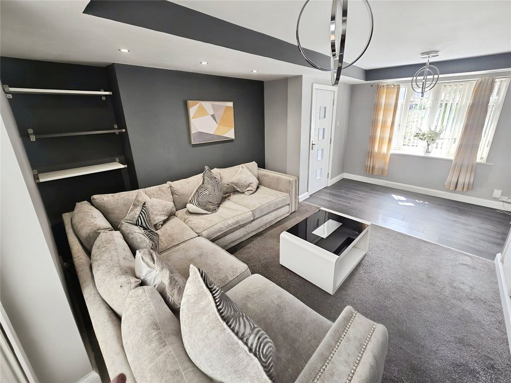 Property photo 2 of 25 Picture No. 03