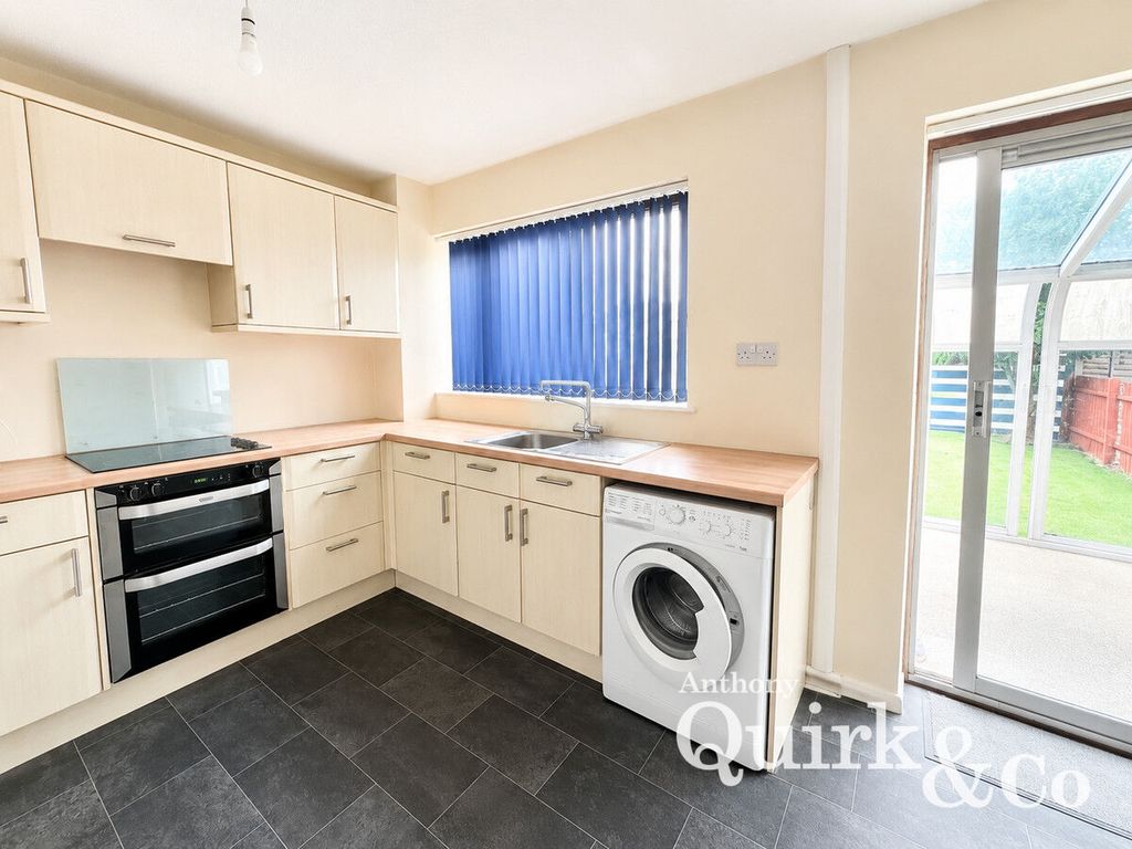 Property photo 2 of 14