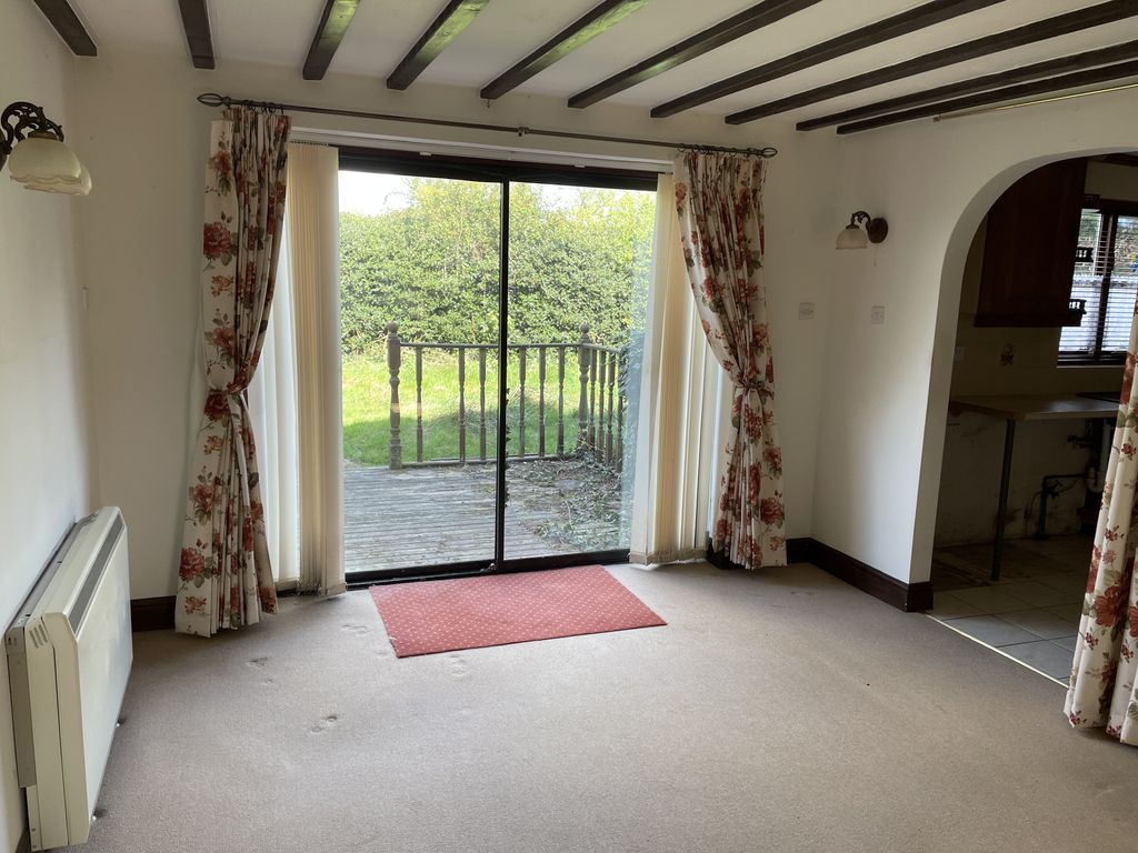 Property photo 3 of 9 Dining Room