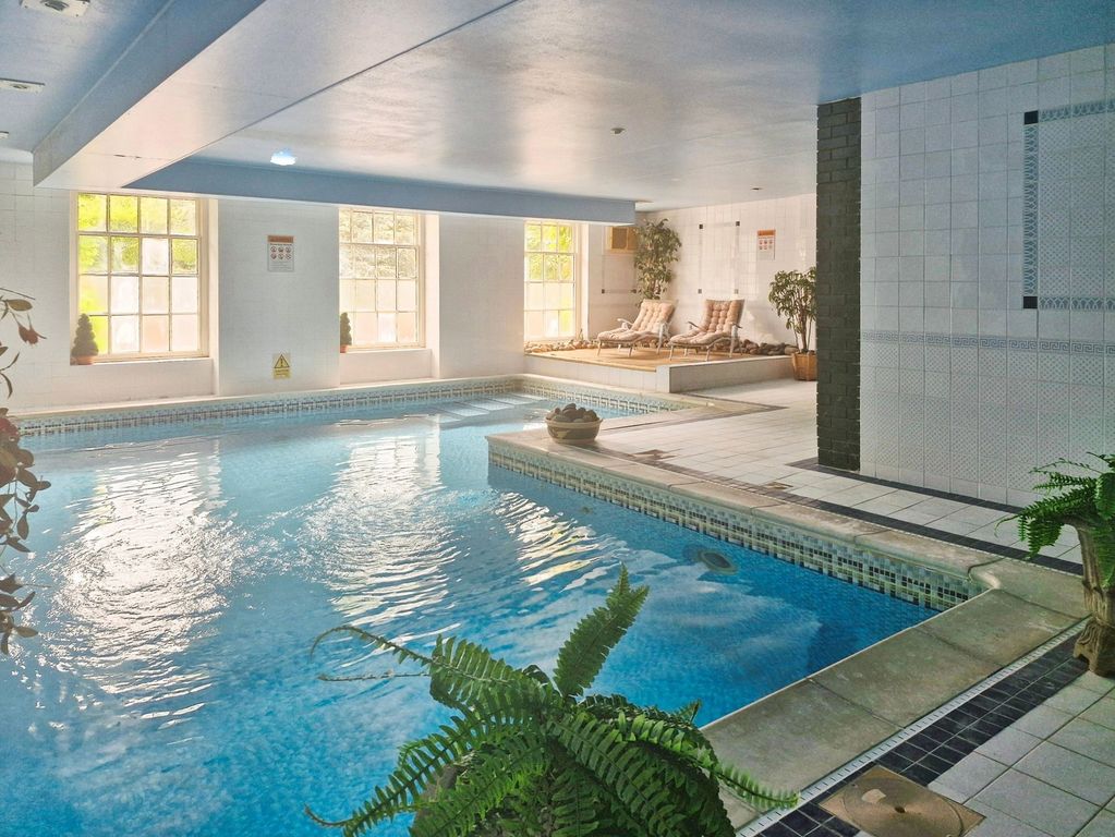 Property photo 1 of 21