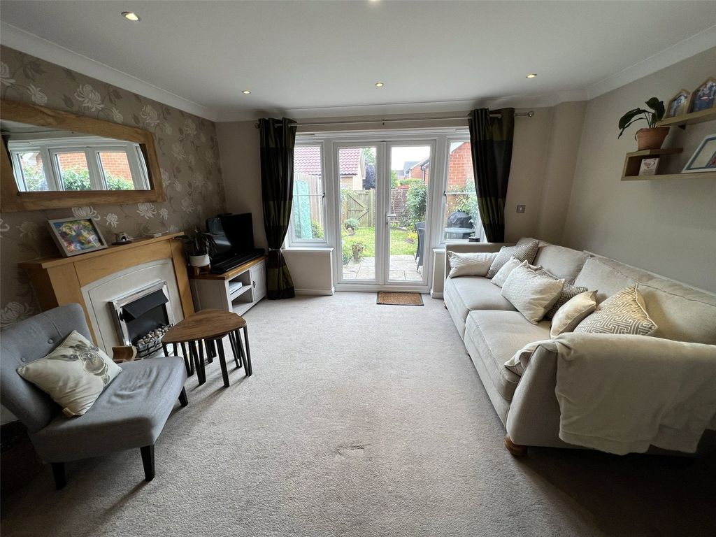 Property photo 2 of 12 Picture No. 22