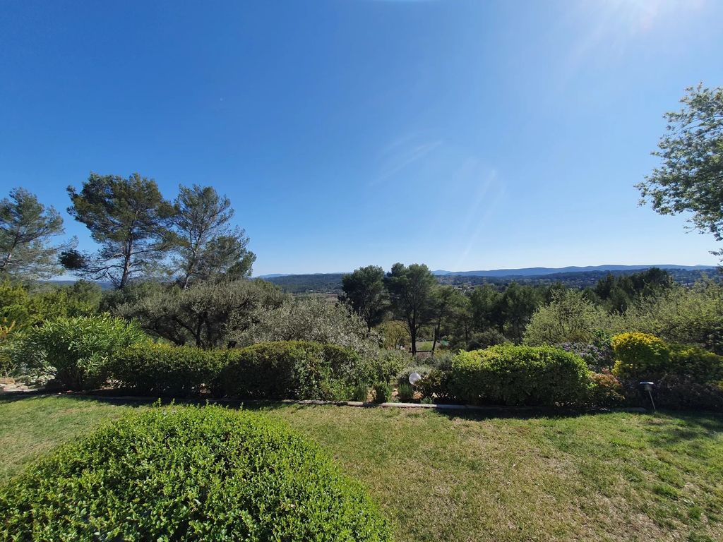 Property photo 2 of 43