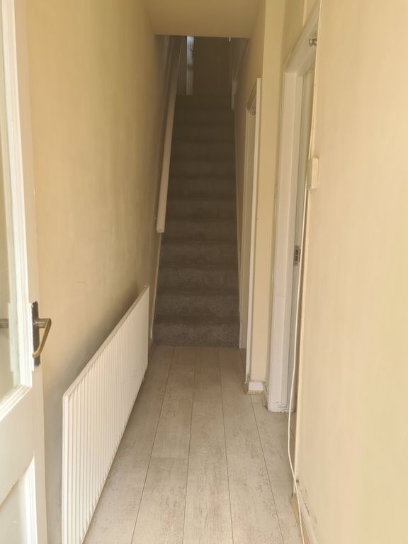 Property photo 2 of 25