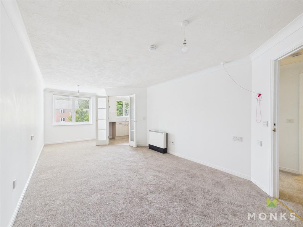 1 bed flat for saleLutton Close, Oswestry SY11 photo 5
