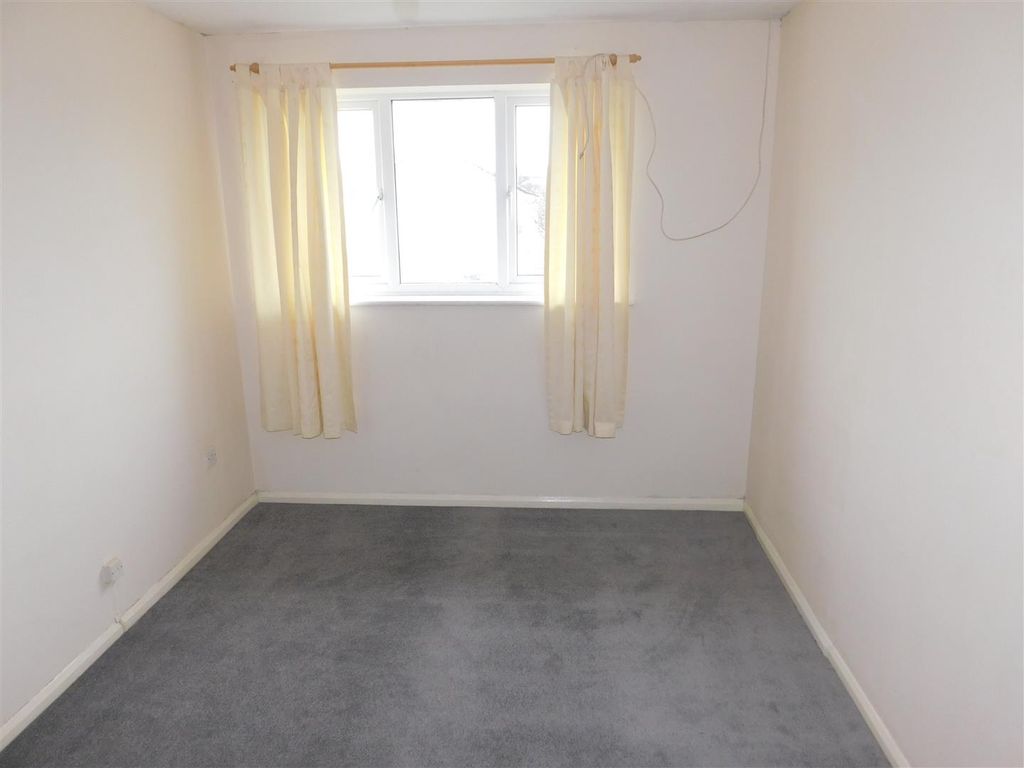 Property photo 1 of 13 Bedroom 1