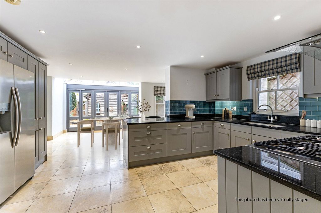 Property photo 2 of 15 Kitchen/Dining Room