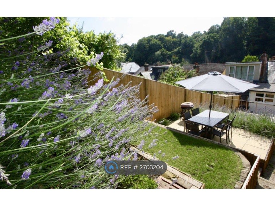 Property photo 2 of 10 Garden In Summer