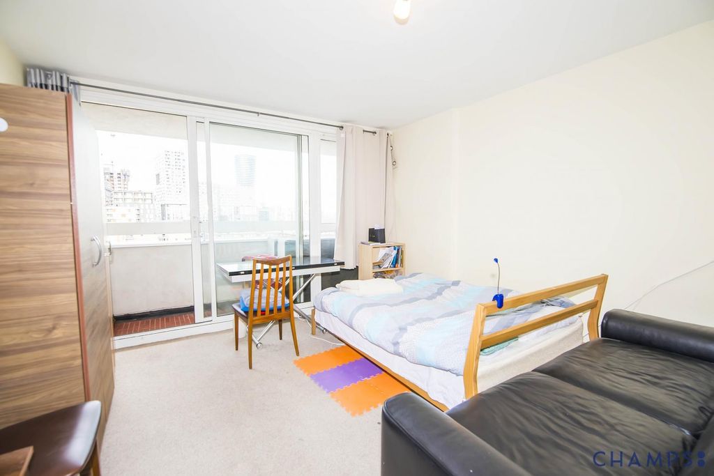 Property photo 1 of 8 One Bed Flat, 49 Midship Point, The Quarterdeck E14