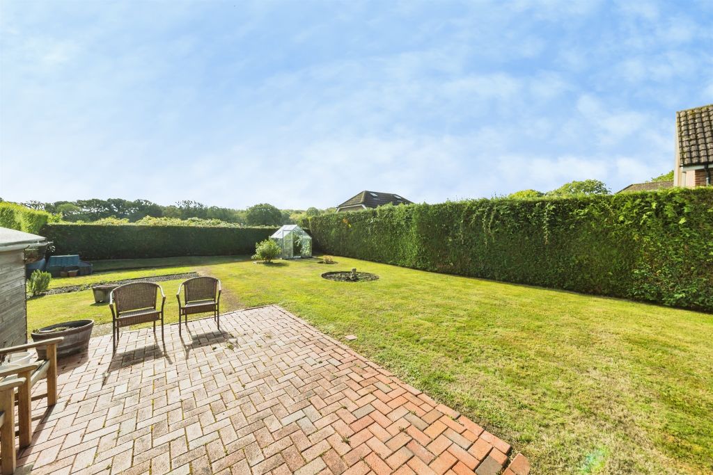 Property photo 2 of 22