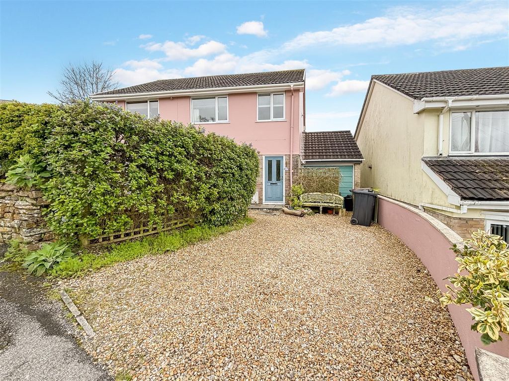 Property photo 3 of 21