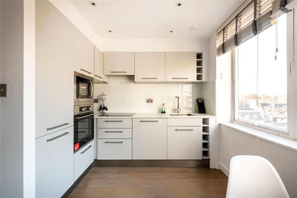 Property photo 3 of 18 Picture No. 14