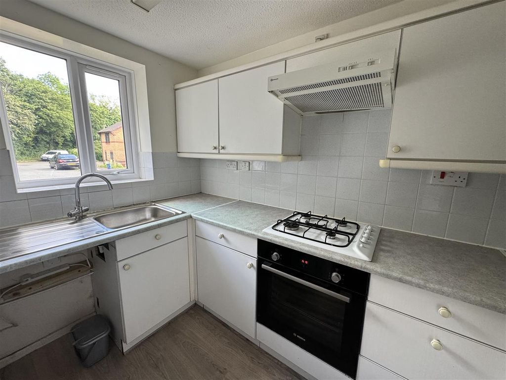 Property photo 2 of 16 Kitchen