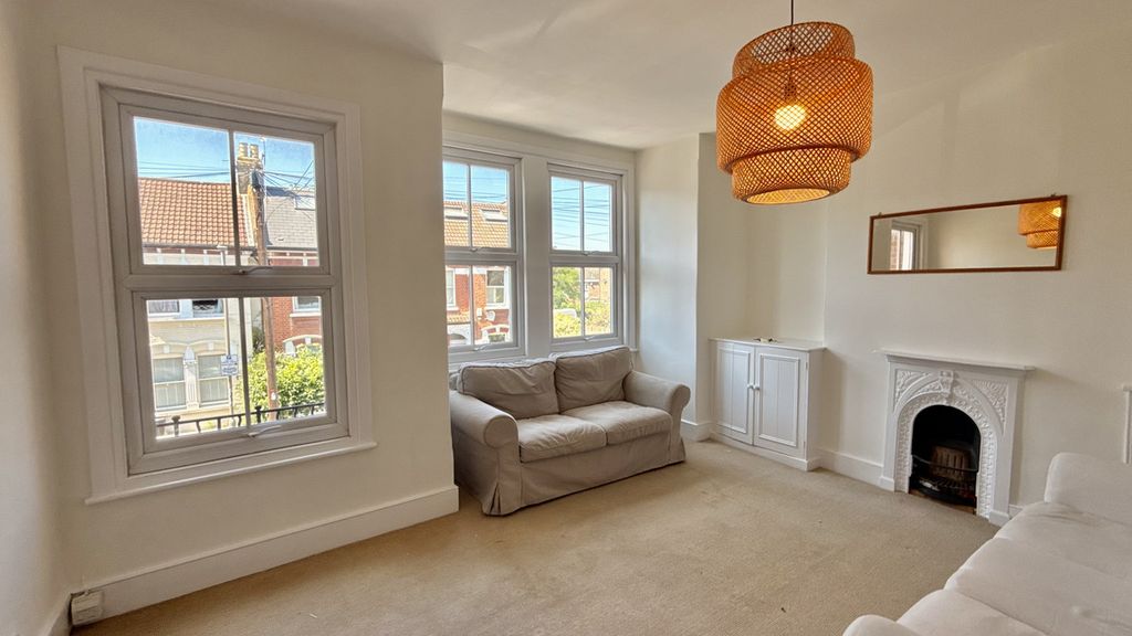 Property photo 1 of 5