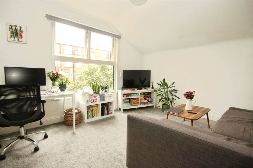 Property photo 2 of 14 Reception Room