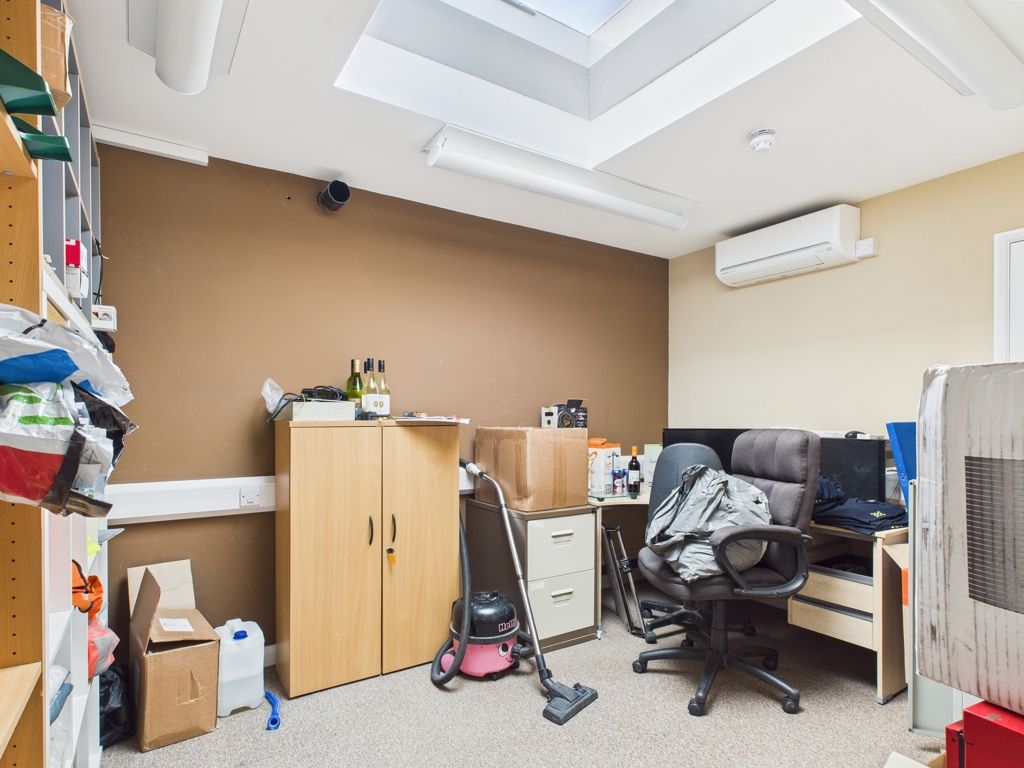 Property photo 3 of 11 Photo 5