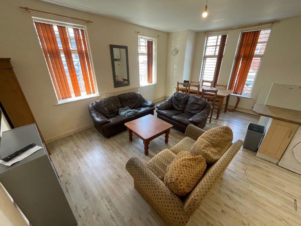 Property photo 2 of 10 Picture No. 05