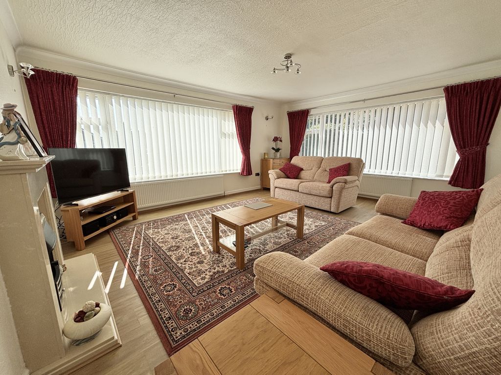 Property photo 2 of 35