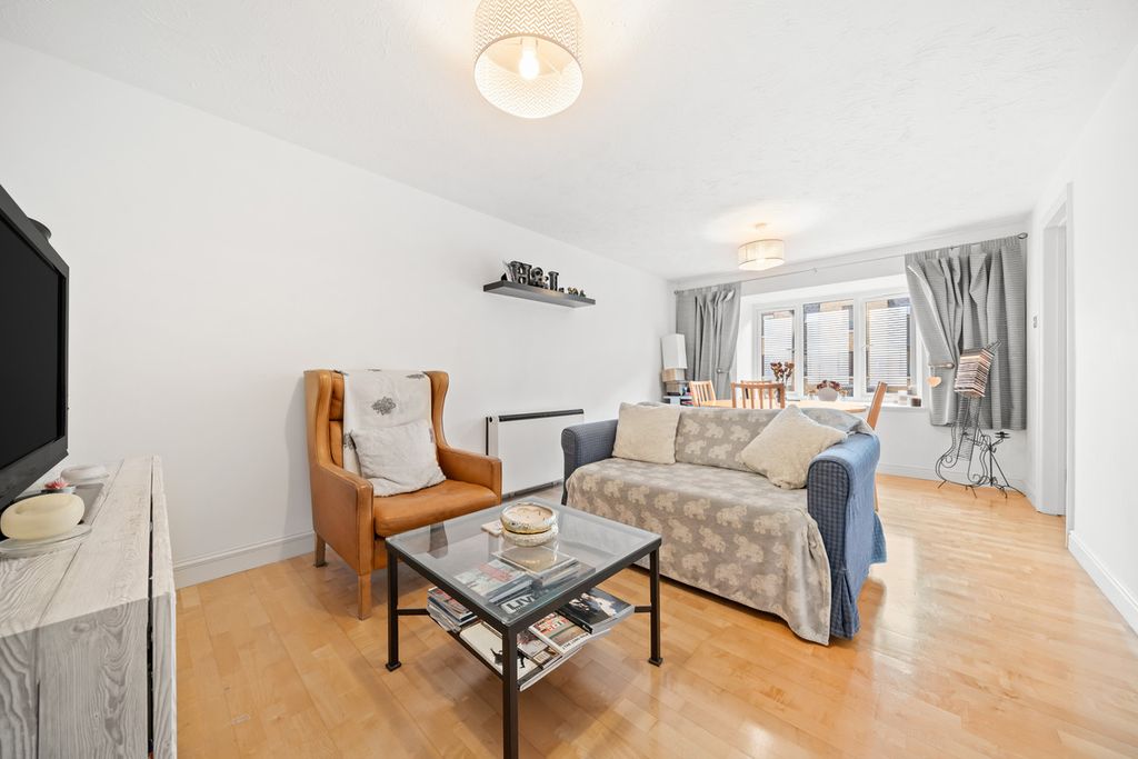 Property photo 2 of 9