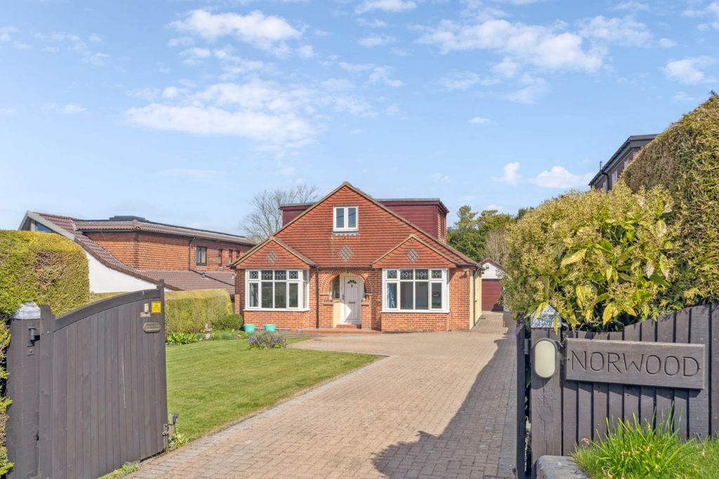 Property photo 1 of 25