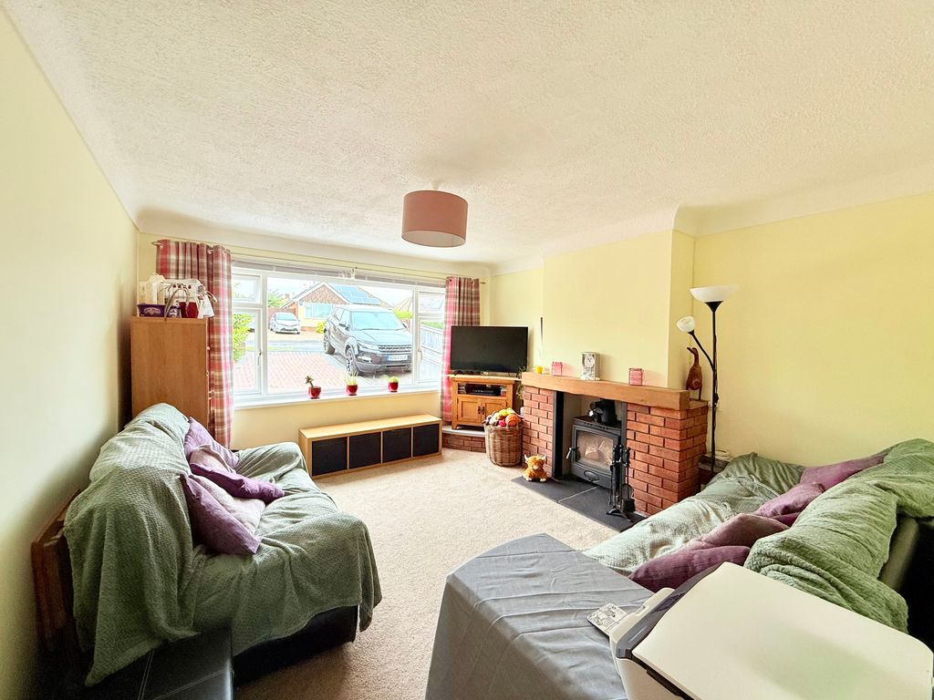 Property photo 2 of 23