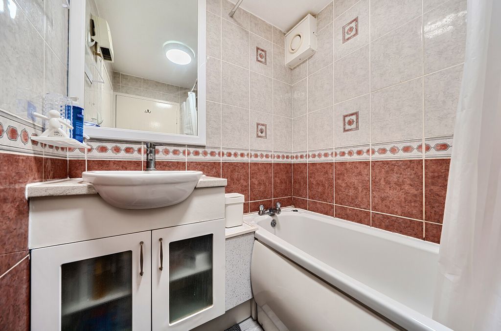 Property photo 2 of 9 1415791-23-69A034...