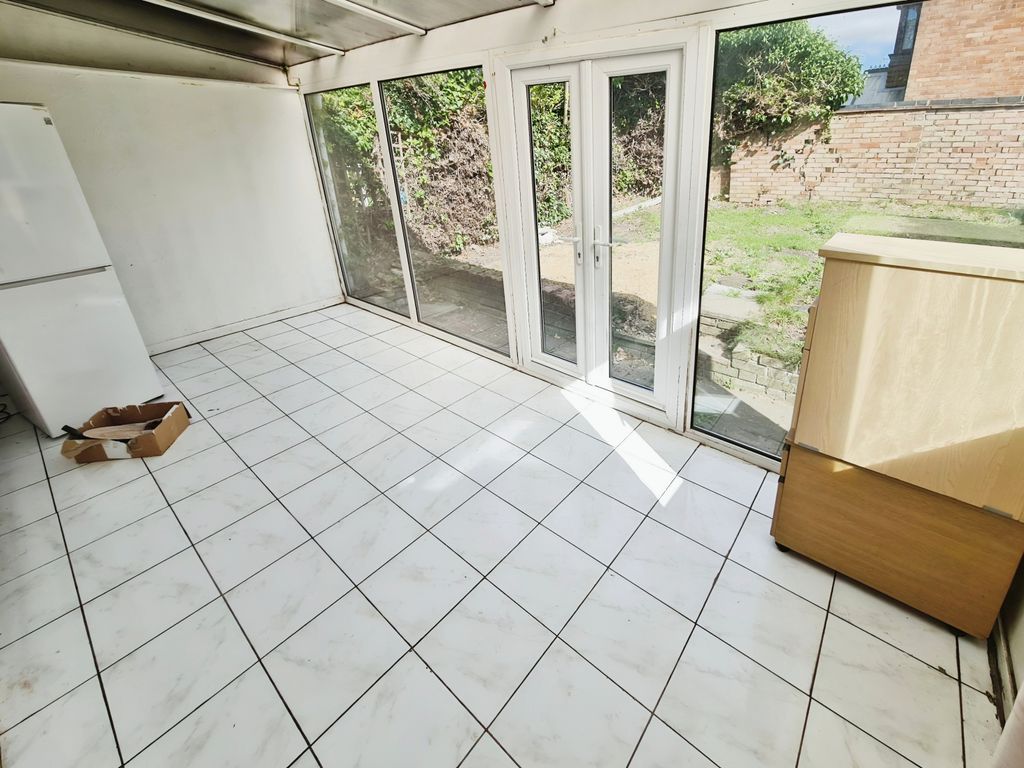 Property photo 3 of 19 3