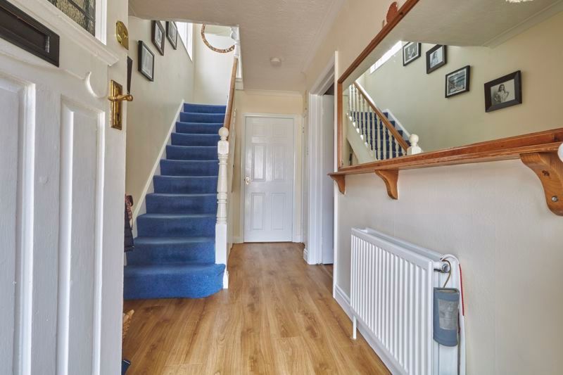 Property photo 3 of 21 Hallway