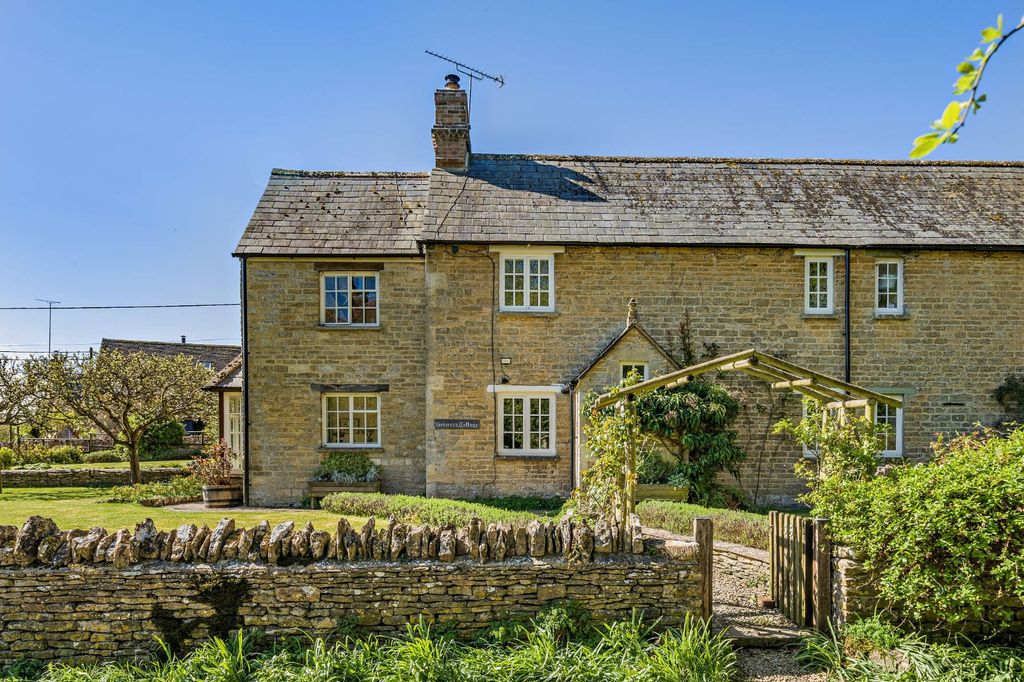 Property photo 2 of 17 Picture No. 01