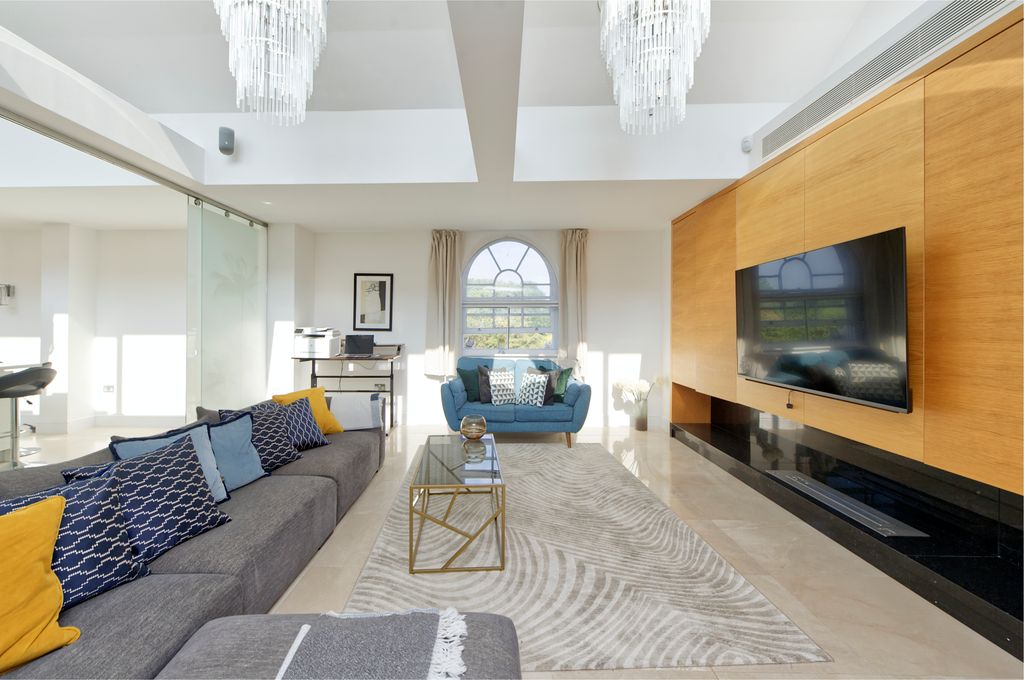 Property photo 3 of 10 Reception Room